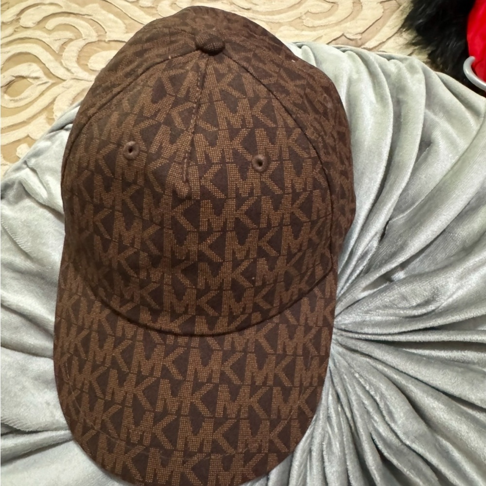 Ladies cap